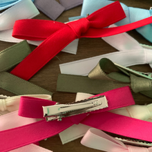 Load image into Gallery viewer, 12 color mini bow hair clip set