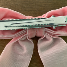 Load image into Gallery viewer, Pink Velvet Bow Clip