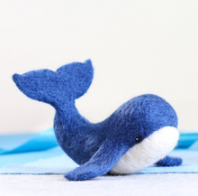 Load image into Gallery viewer, whale diy felted animal kit
